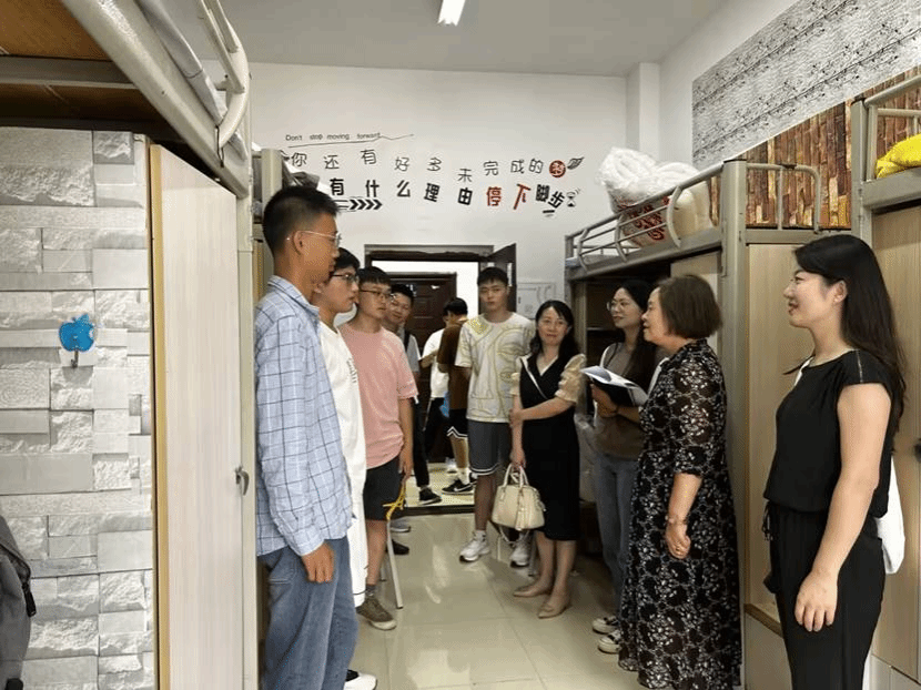 说明: C:\Users\申慧仙\AppData\Local\Temp\360zip$Pic\360$29\走寝照(一).jpg